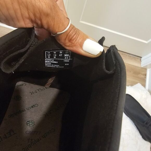 NWOT Clark's Wallabee Black Boots Size 12 - Picture 6 of 6